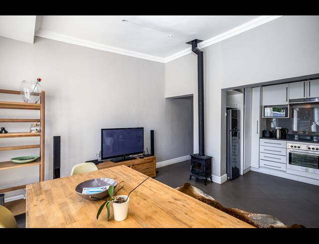 2 BEDROOM SEMI DETACHED FOR SALE IN HARFIELD VILLAGE